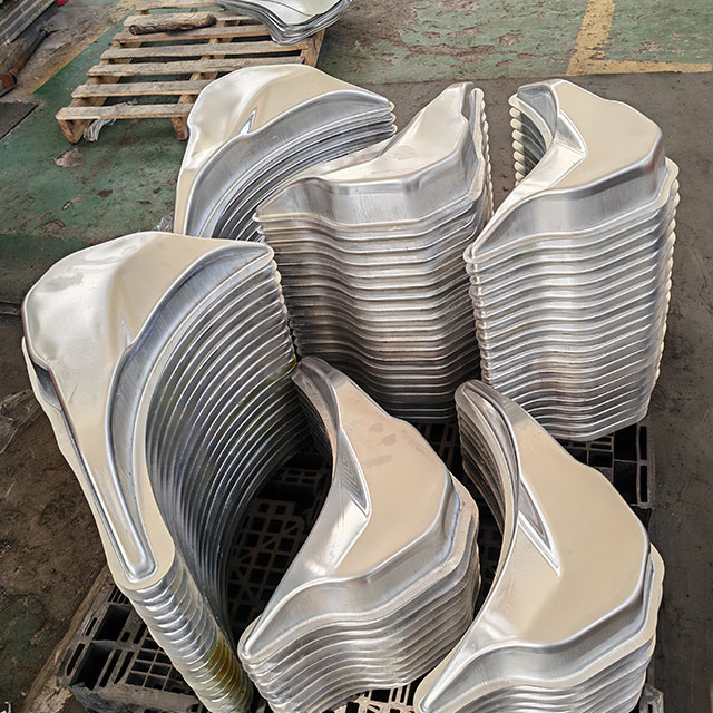 Freightliner Cascadia 08-17 Columbia 525263005 603-5203 Aluminum Expansion Tank